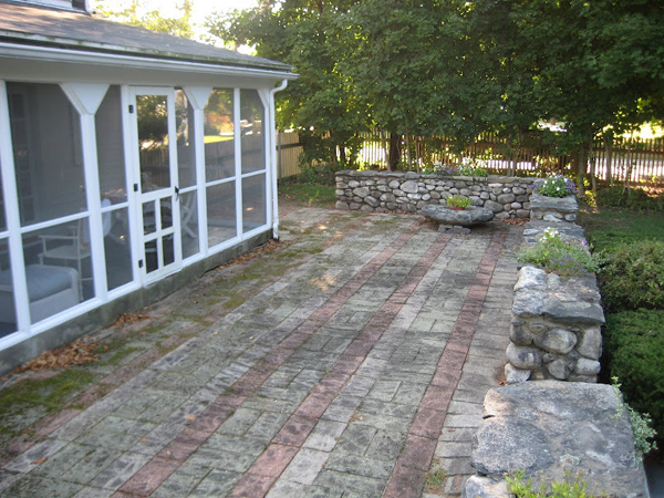 Bedford New Hampshire courtyard before